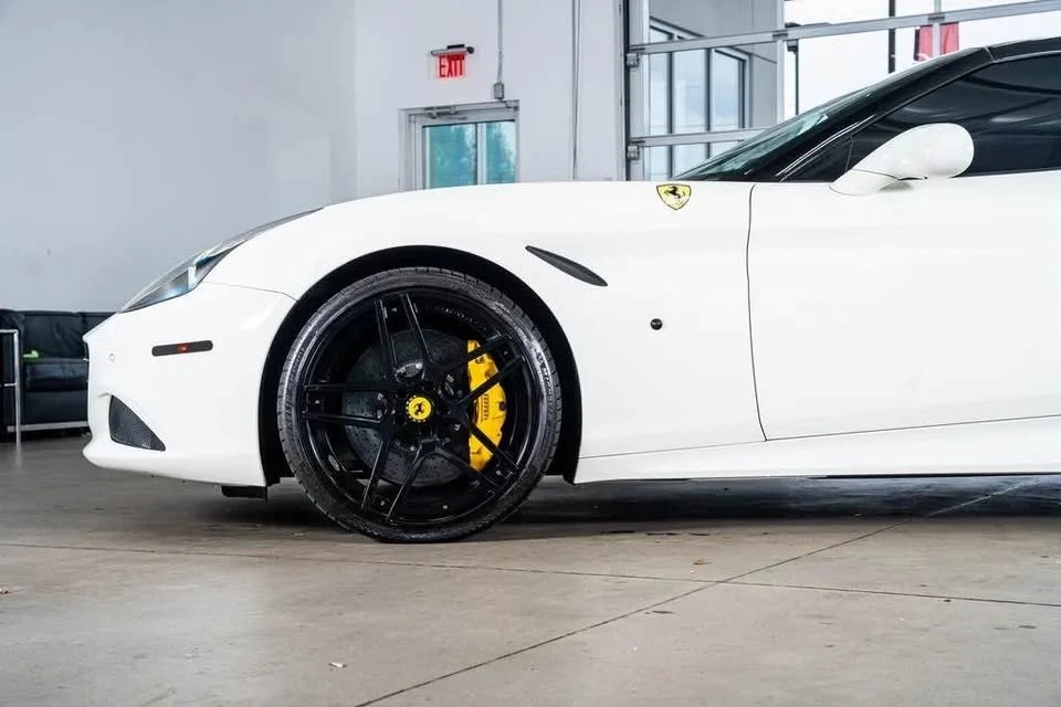 2016 Ferrari - Image 4 of 7