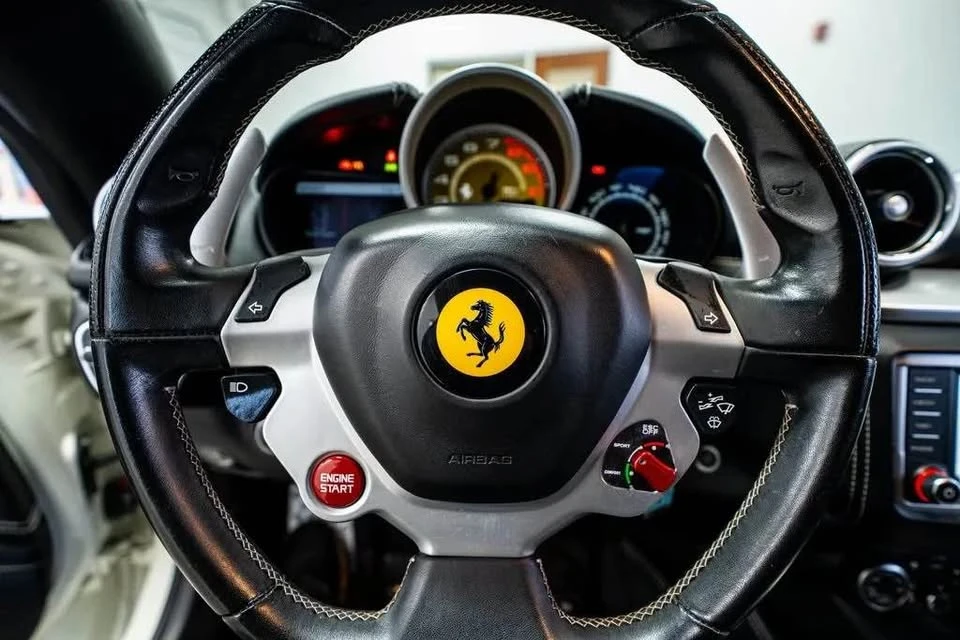 2016 Ferrari - Image 3 of 7