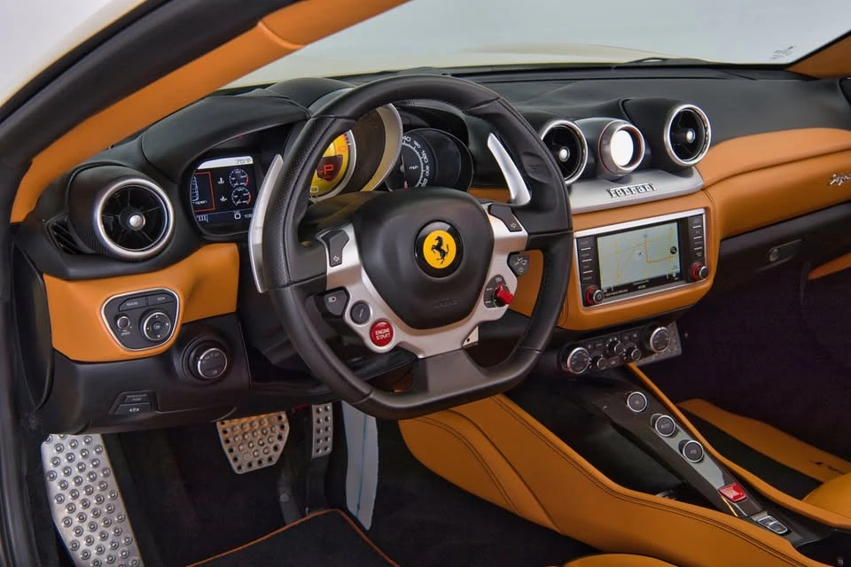2016 Ferrari California T - Image 14 of 18
