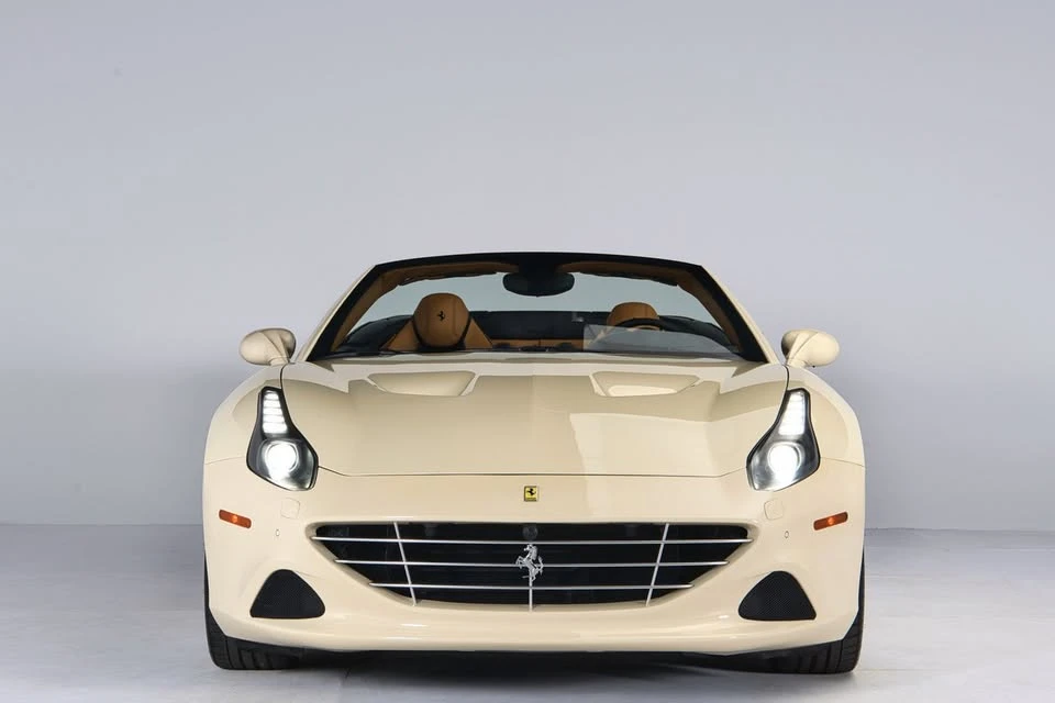 2016 Ferrari California T - Image 3 of 18