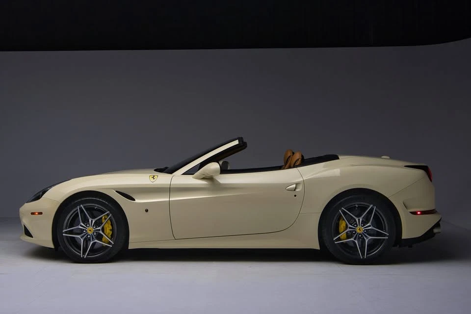 2016 Ferrari California T - Image 5 of 18