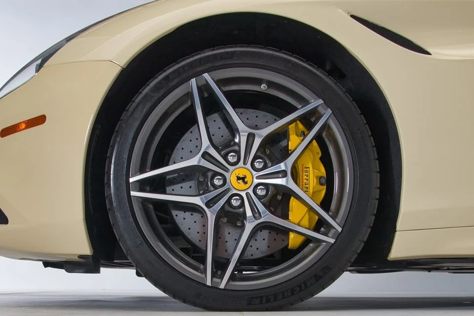 2016 Ferrari California T - Image 6 of 18