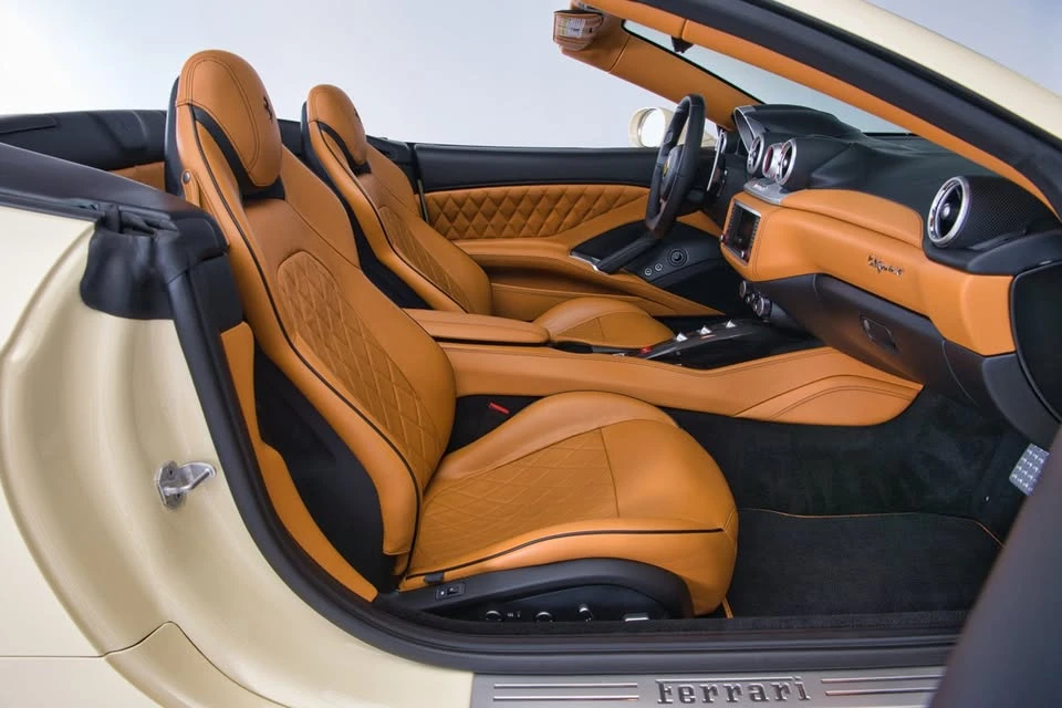 2016 Ferrari California T - Image 18 of 18