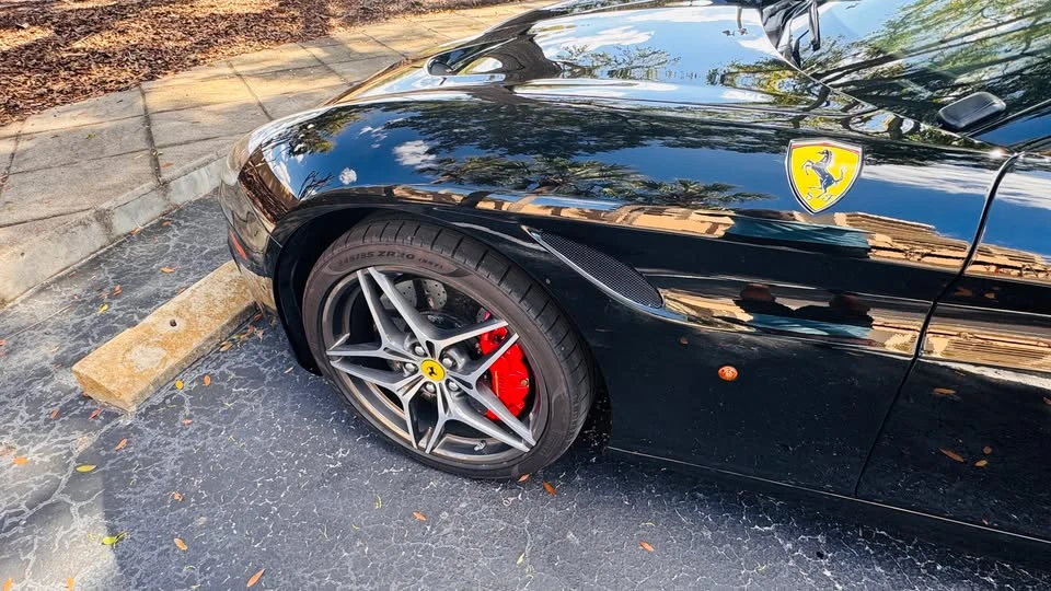 2016 Ferrari California T - Image 6 of 12
