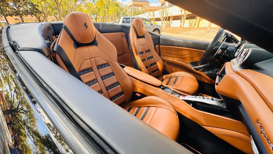 2016 Ferrari California T - Image 9 of 12