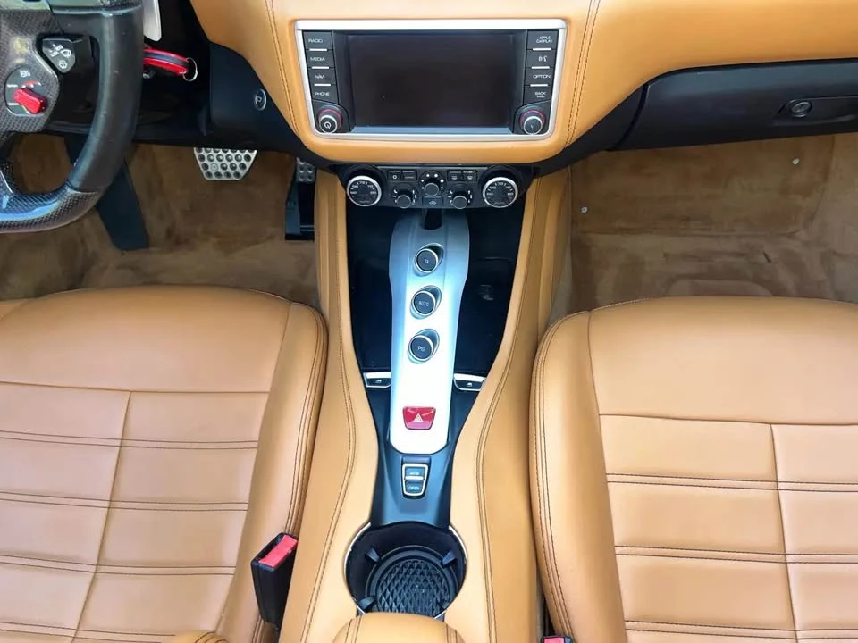 2016 Ferrari California T - Image 15 of 20