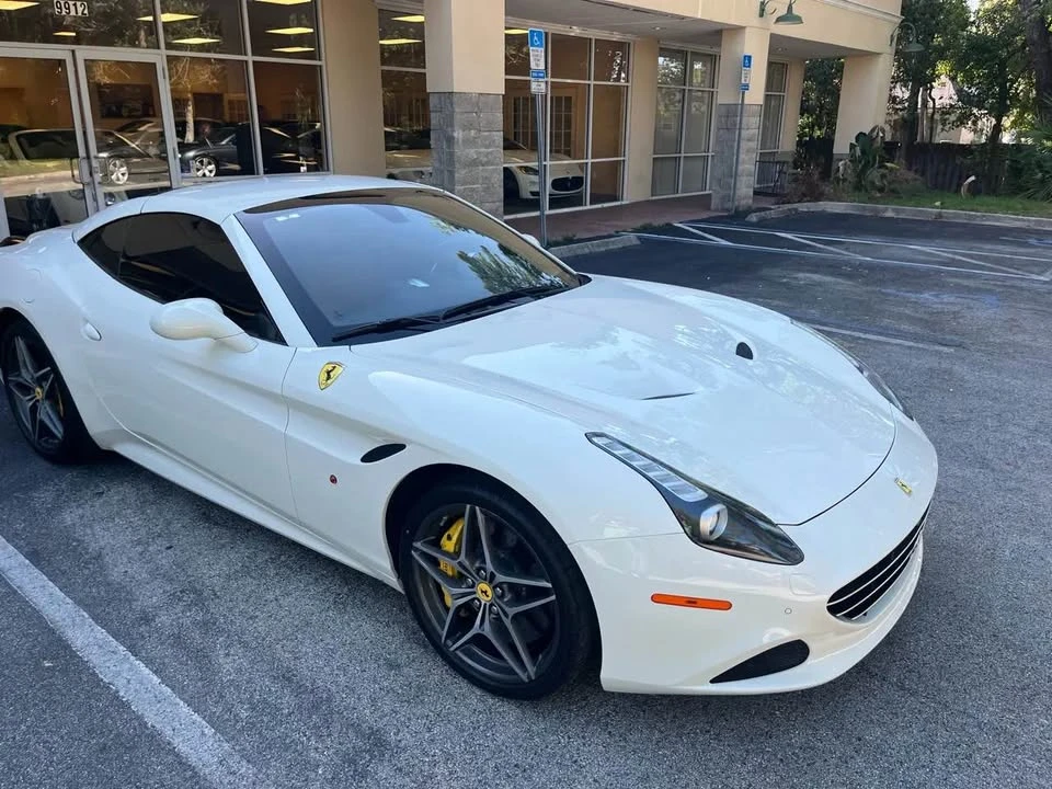 2016 Ferrari California T - Image 8 of 20