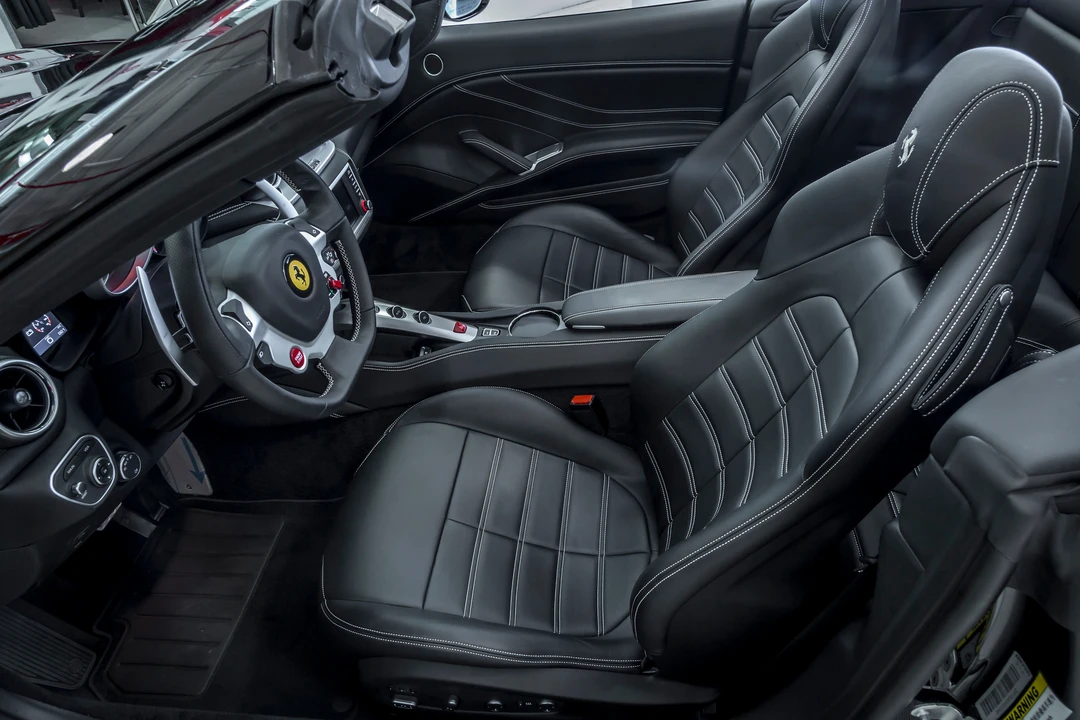 2016 Ferrari California T - Image 7 of 8