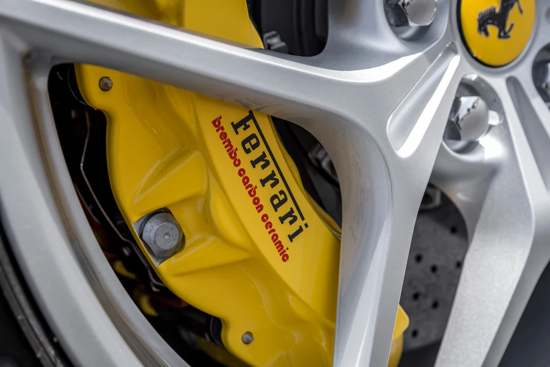 2016 Ferrari California T - Image 6 of 8