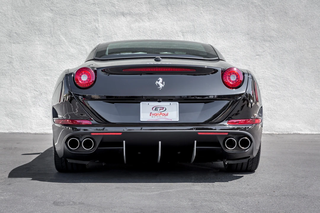 2016 Ferrari California T - Image 5 of 8