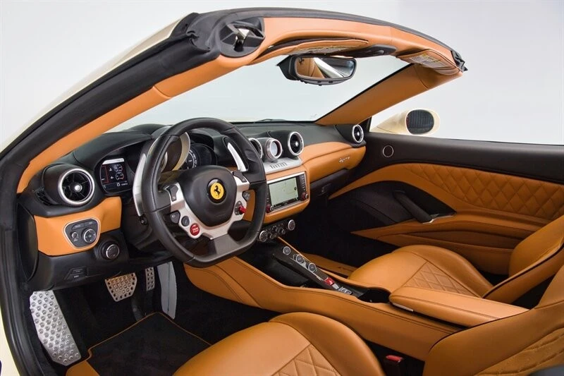 2016 Ferrari California T - Image 21 of 21