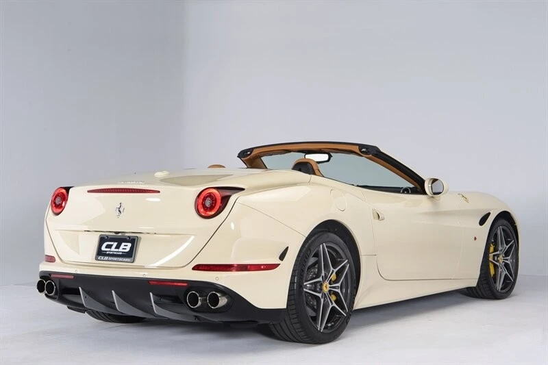 2016 Ferrari California T - Image 12 of 21