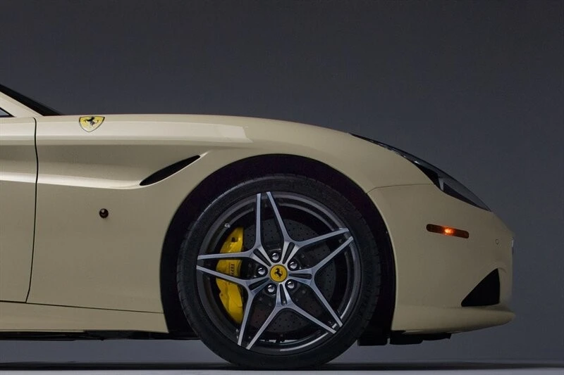 2016 Ferrari California T - Image 16 of 21