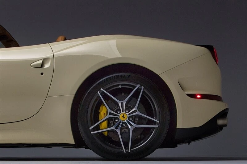 2016 Ferrari California T - Image 7 of 21