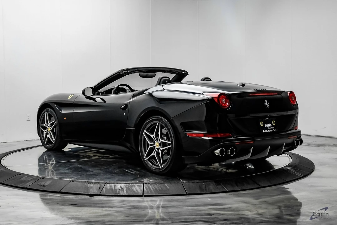 2016 Ferrari California T - Image 10 of 12