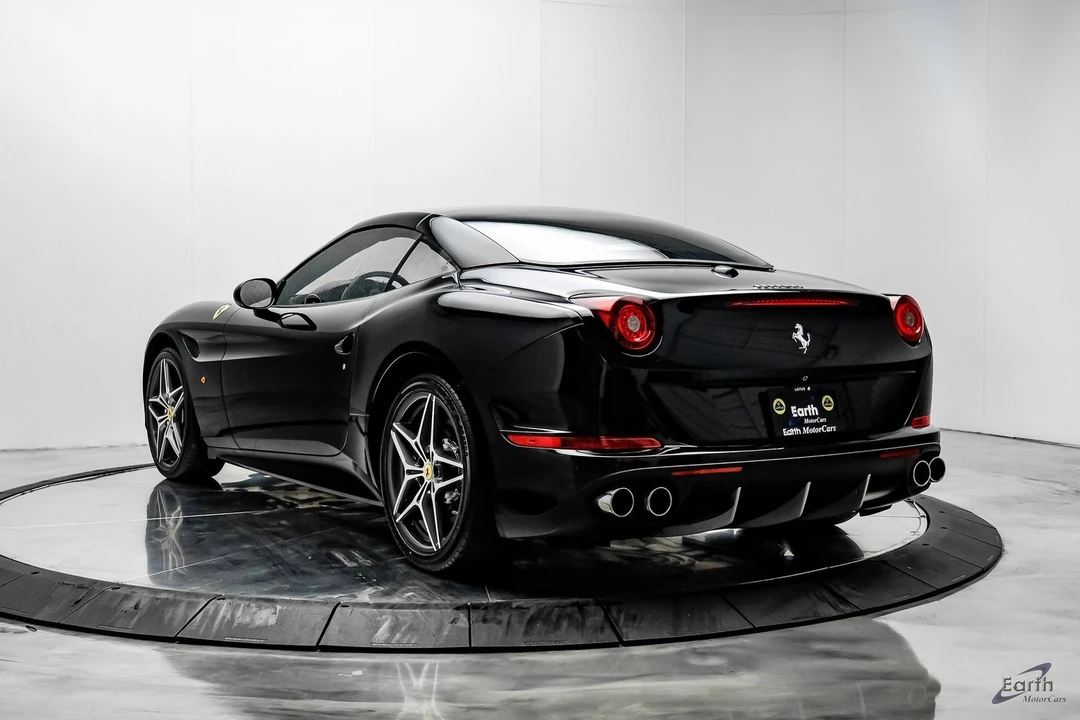 2016 Ferrari California T - Image 11 of 12