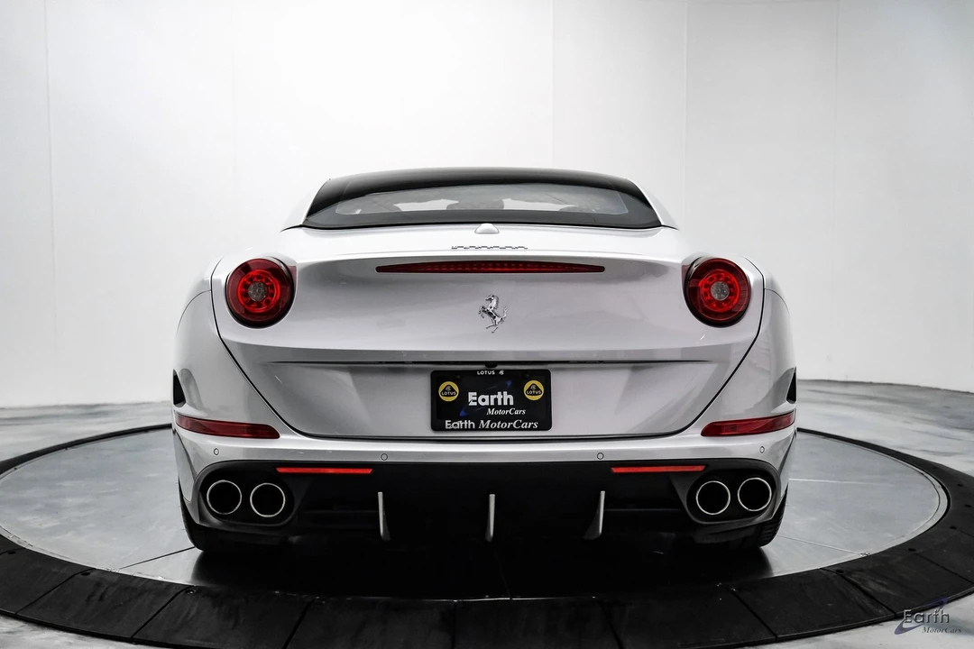 2016 Ferrari California T - Image 17 of 21