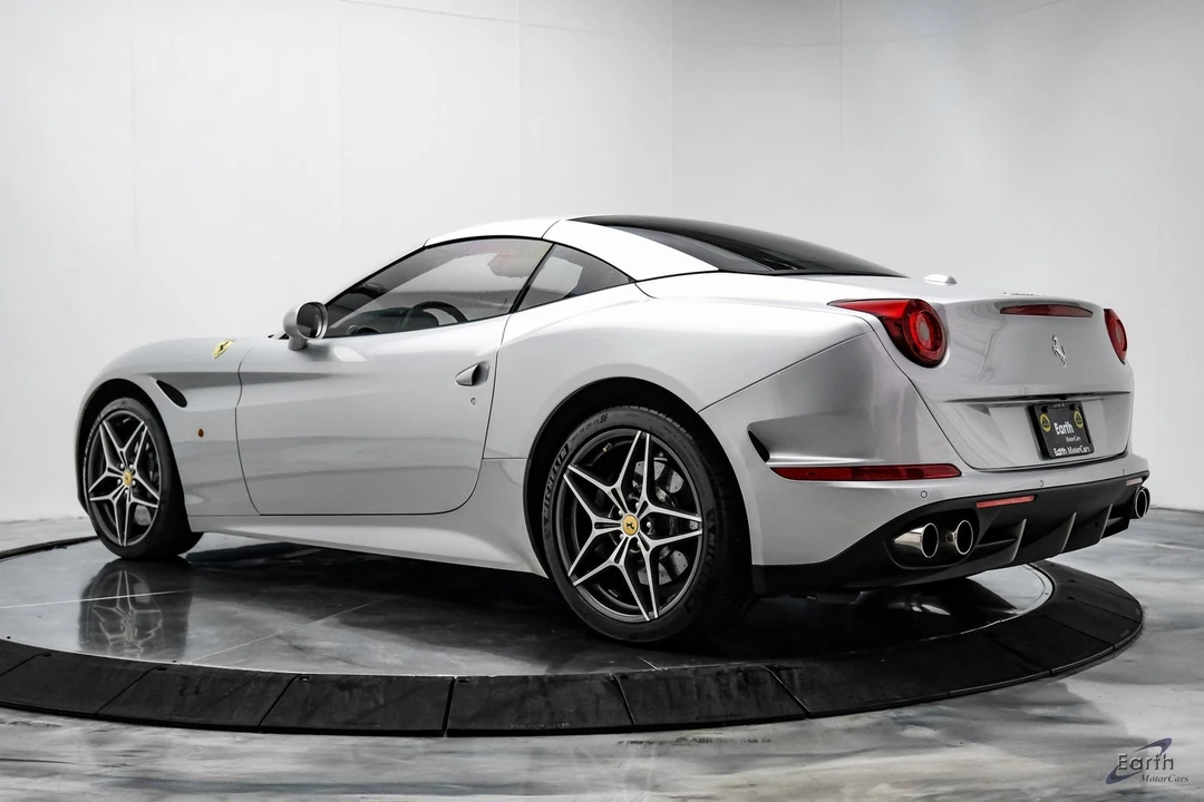 2016 Ferrari California T - Image 14 of 21
