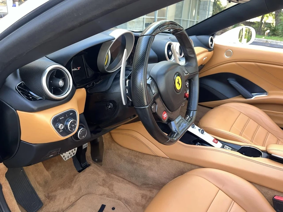 2016 Ferrari California T - Image 31 of 31