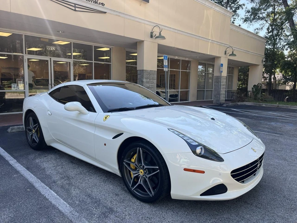2016 Ferrari California T - Image 15 of 31