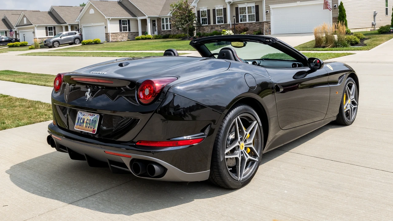2016 Ferrari California T - Image 4 of 31