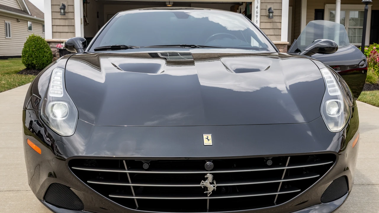 2016 Ferrari California T - Image 19 of 31