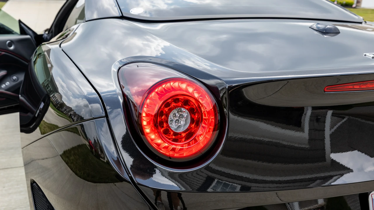 2016 Ferrari California T - Image 27 of 31