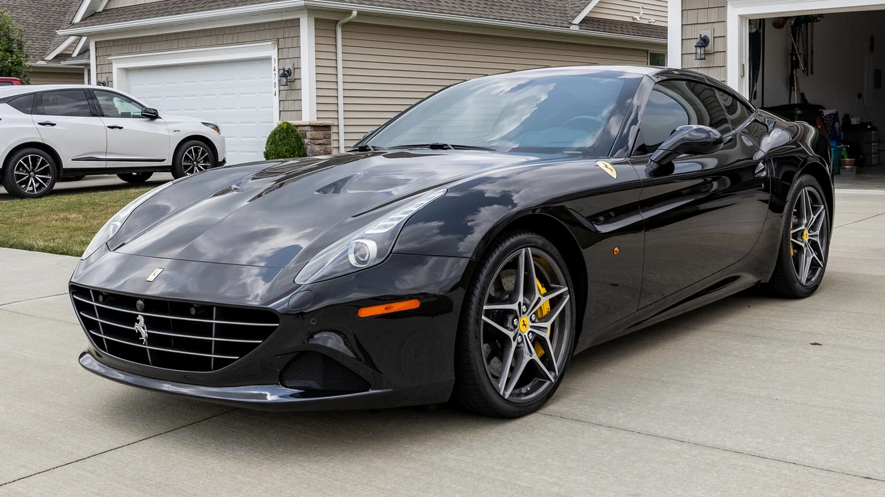 2016 Ferrari California T - Image 16 of 31