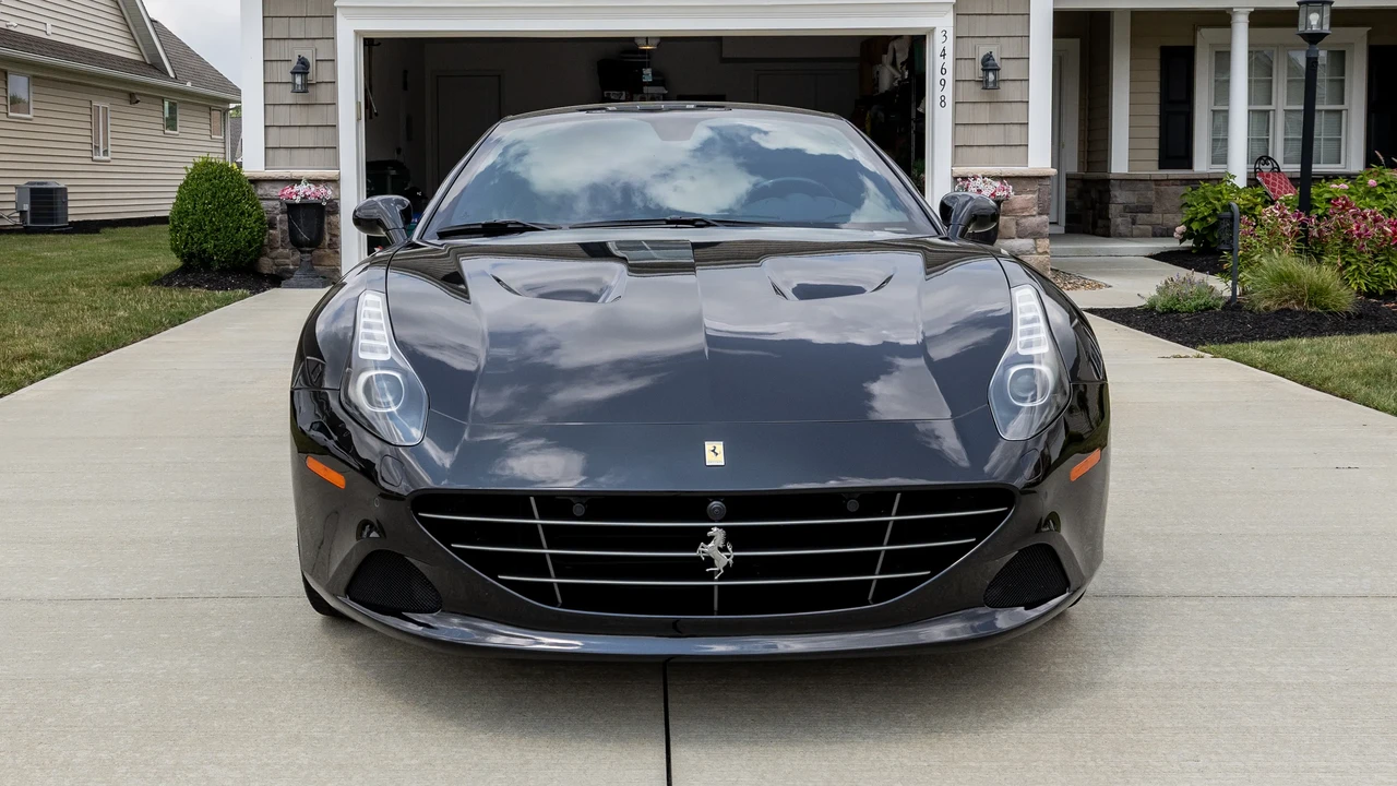 2016 Ferrari California T - Image 9 of 31