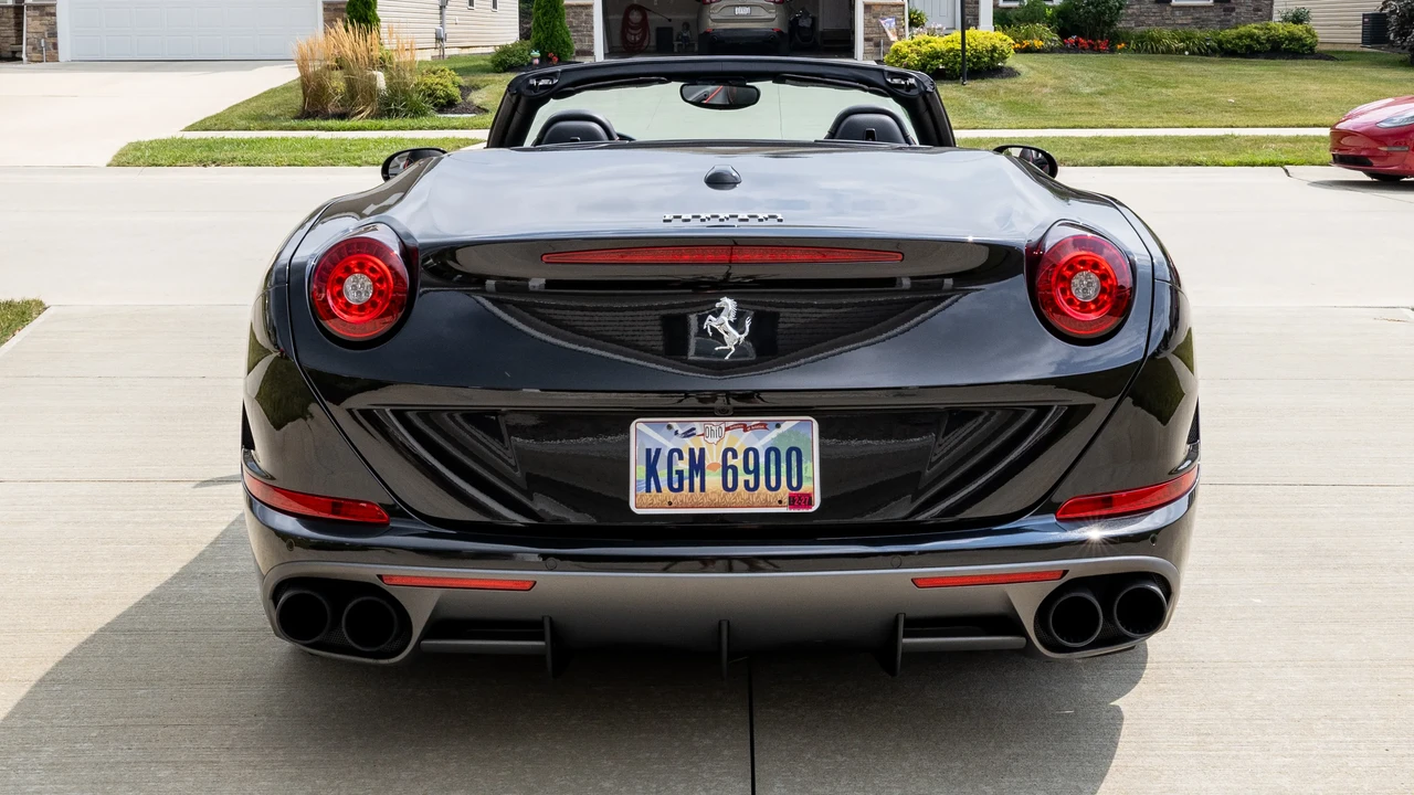 2016 Ferrari California T - Image 8 of 31