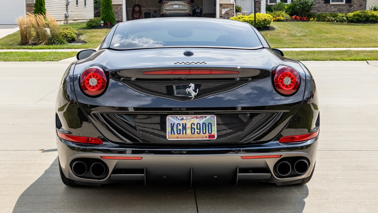 2016 Ferrari California T - Image 13 of 31