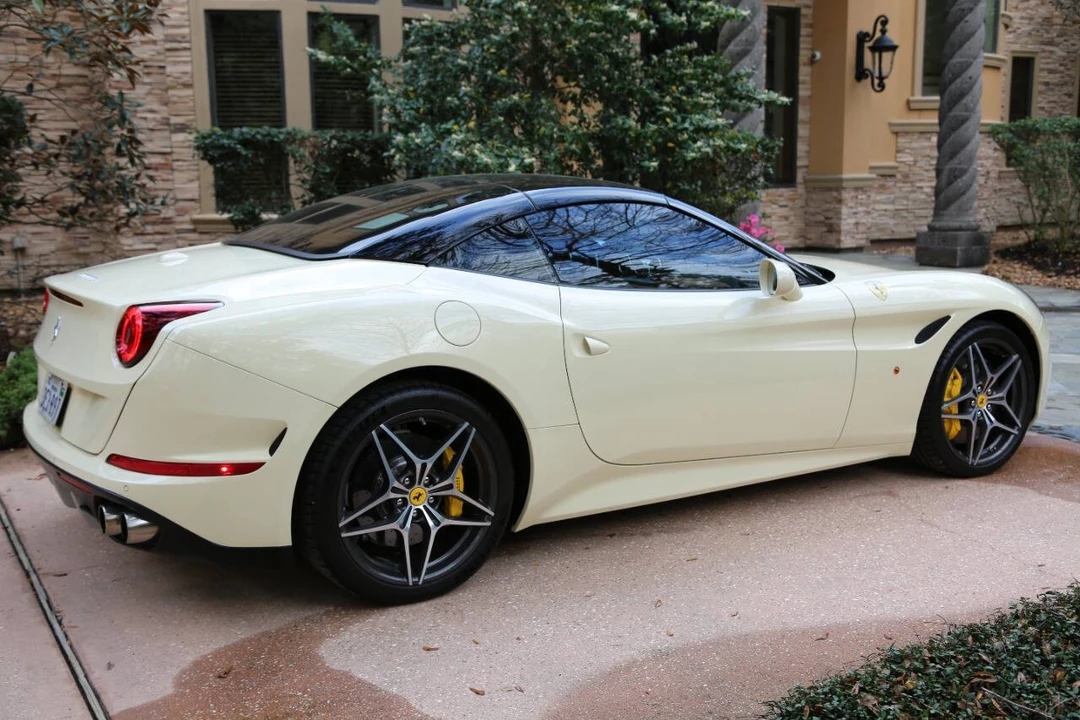 2016 Ferrari California T - Image 27 of 31