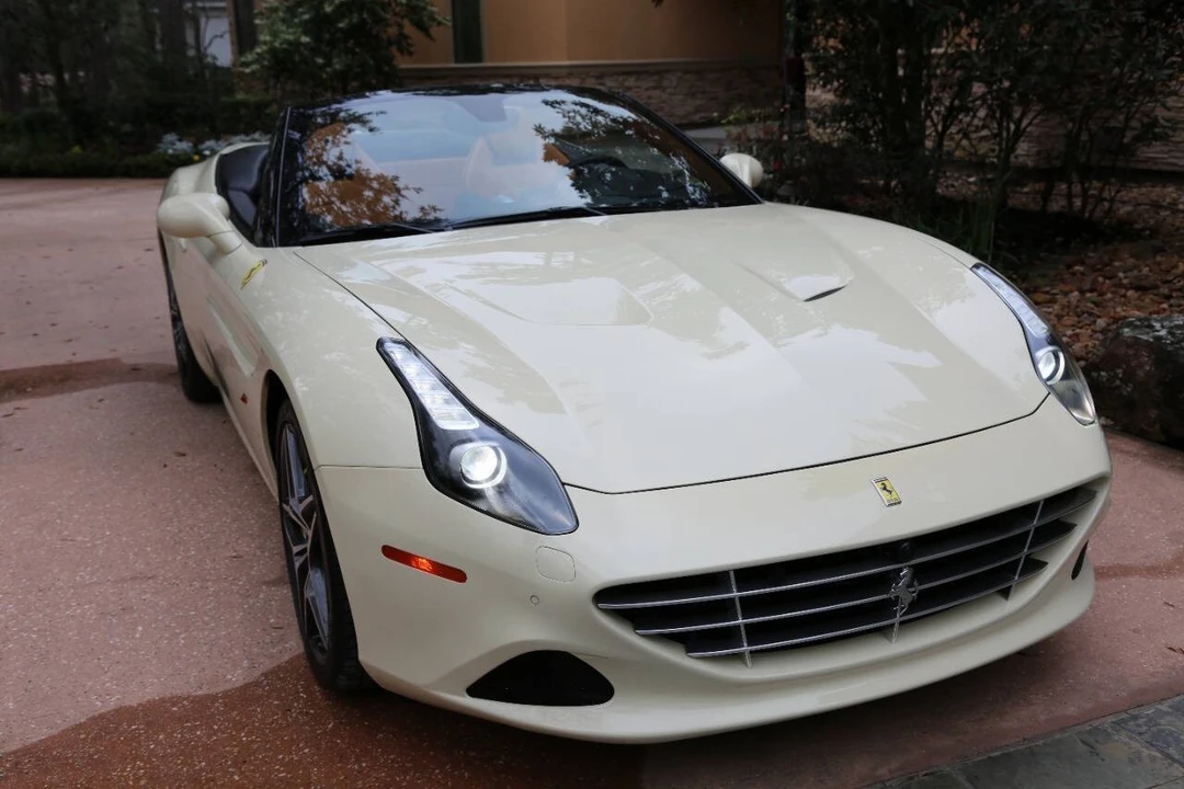 2016 Ferrari California T - Image 6 of 31