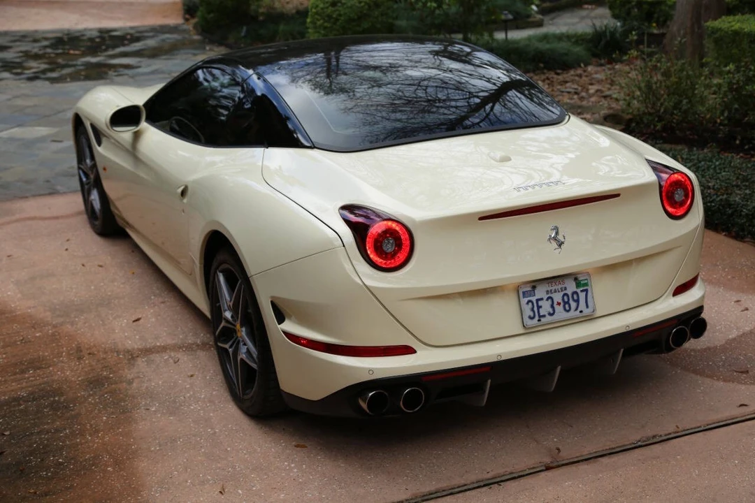 2016 Ferrari California T - Image 20 of 31