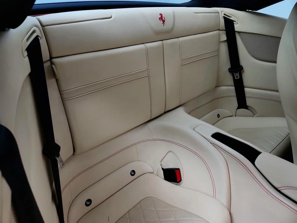 2016 Ferrari California T - Image 26 of 31