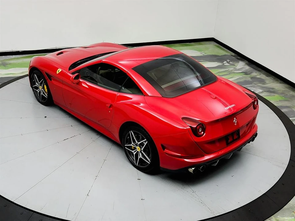 2016 Ferrari California T - Image 31 of 31