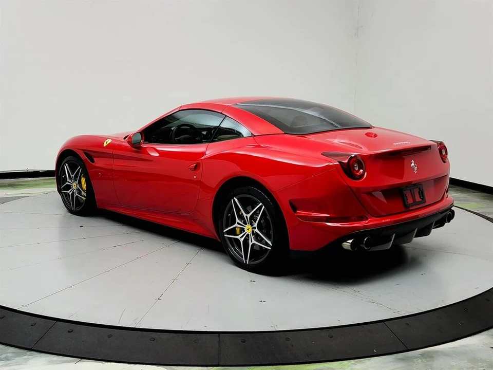 2016 Ferrari California T - Image 7 of 31