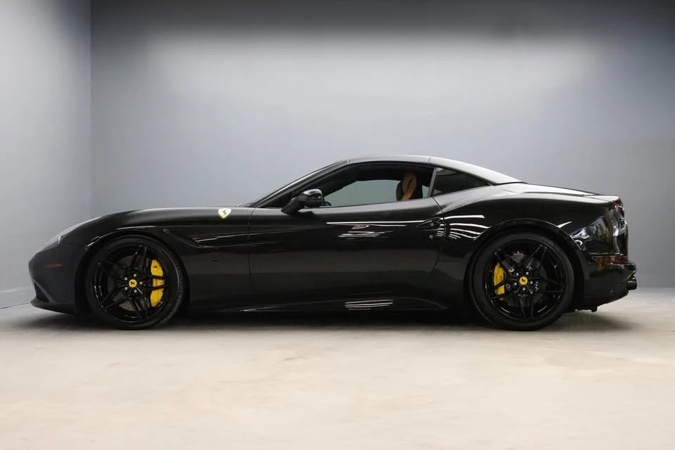 2016 Ferrari California T - Image 2 of 19