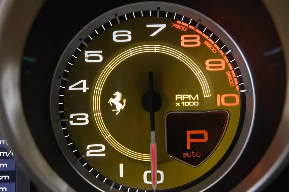 2016 Ferrari California T - Image 11 of 19