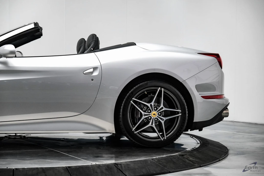 2016 Ferrari California T - Image 11 of 12