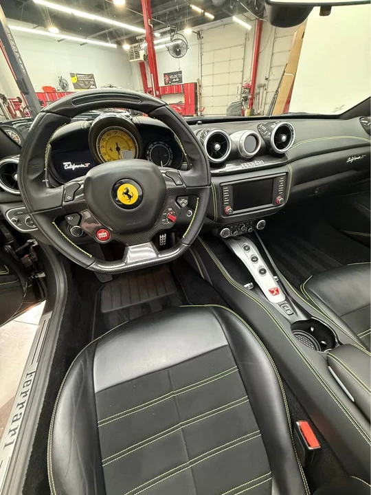 2016 Ferrari California T - Image 9 of 10