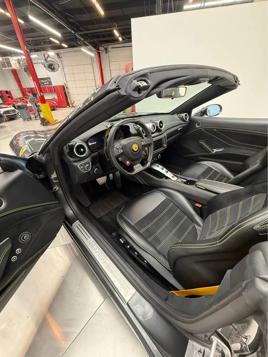 2016 Ferrari California T - Image 8 of 10