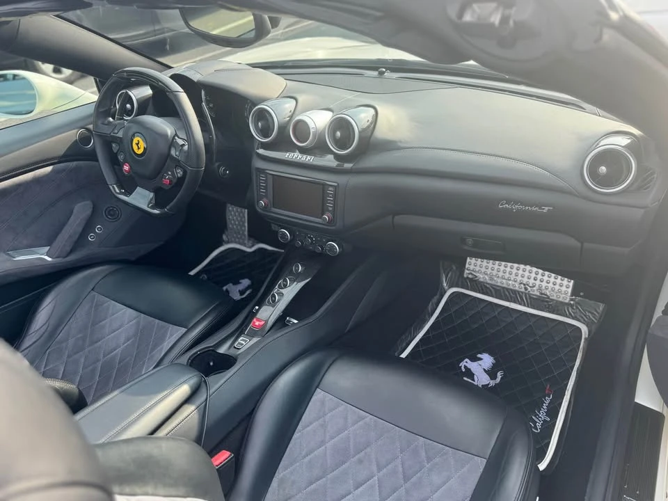 2016 Ferrari California T - Image 6 of 9
