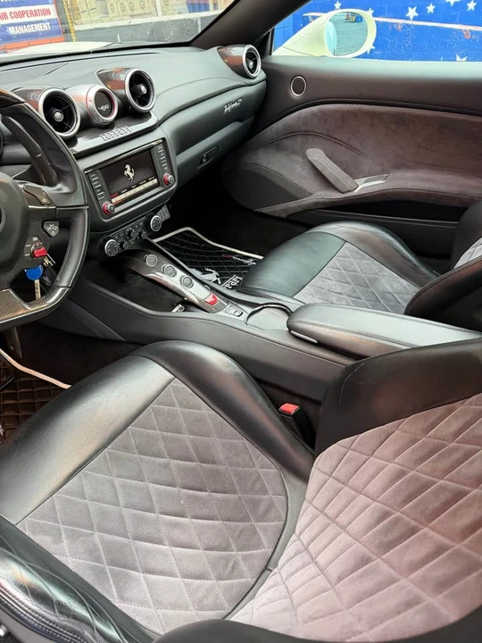 2016 Ferrari California T - Image 4 of 9