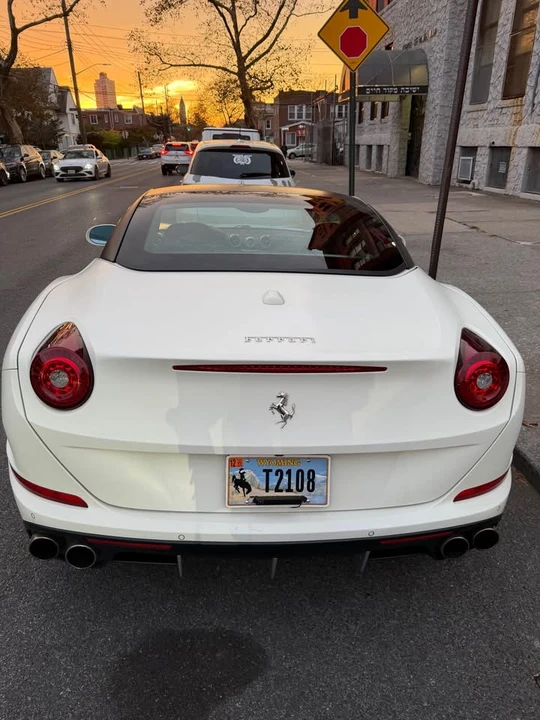 2016 Ferrari California T - Image 3 of 9