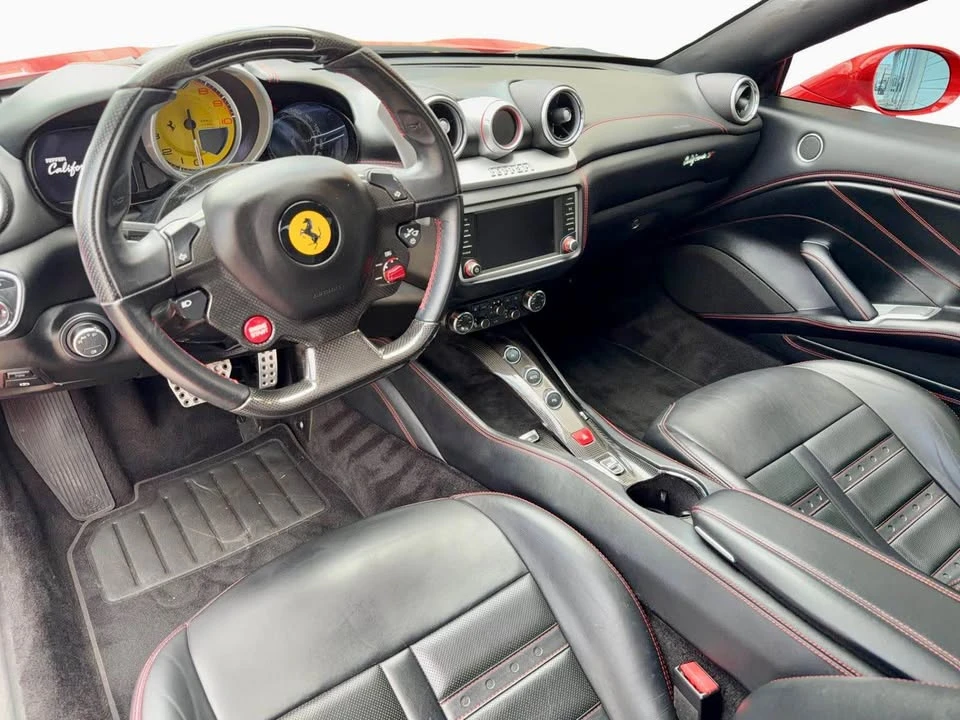 2016 Ferrari California T - Image 14 of 20