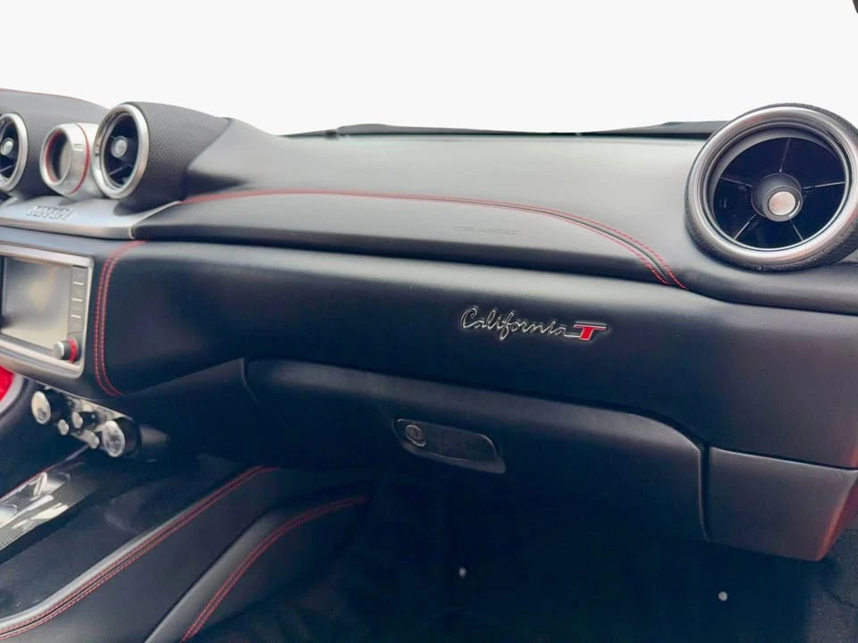 2016 Ferrari California T - Image 18 of 20