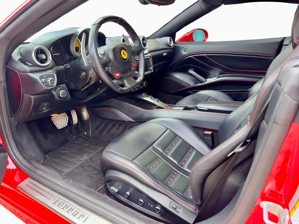 2016 Ferrari California T - Image 13 of 20