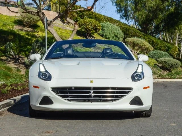 2016 Ferrari California T - Image 2 of 21