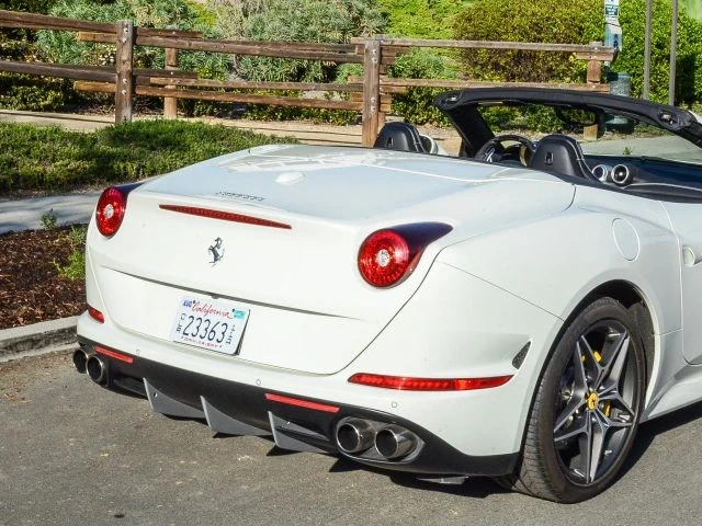 2016 Ferrari California T - Image 13 of 21